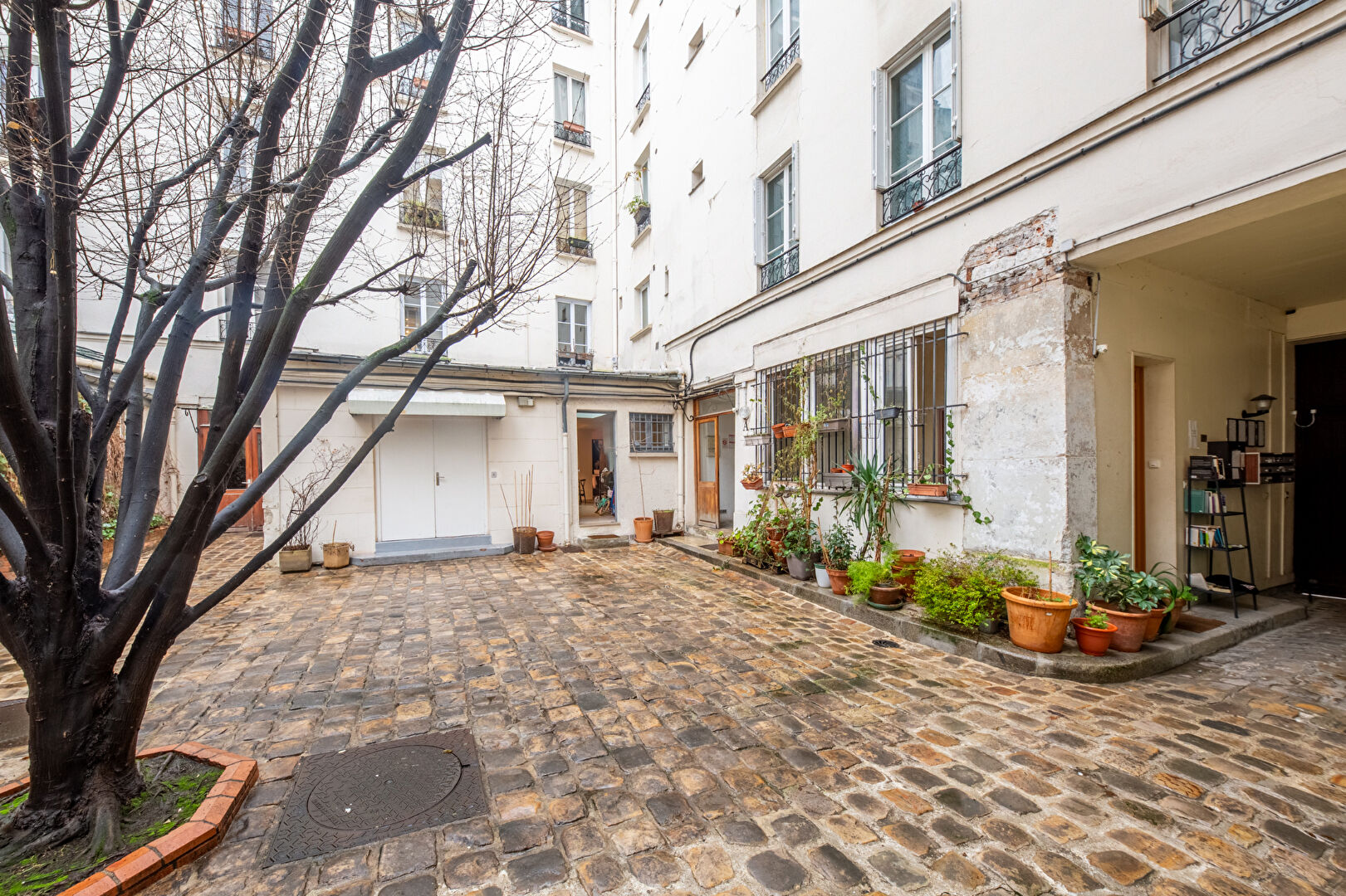 Mairie du 10e appartement en triplex à Paris 10 — photo 12