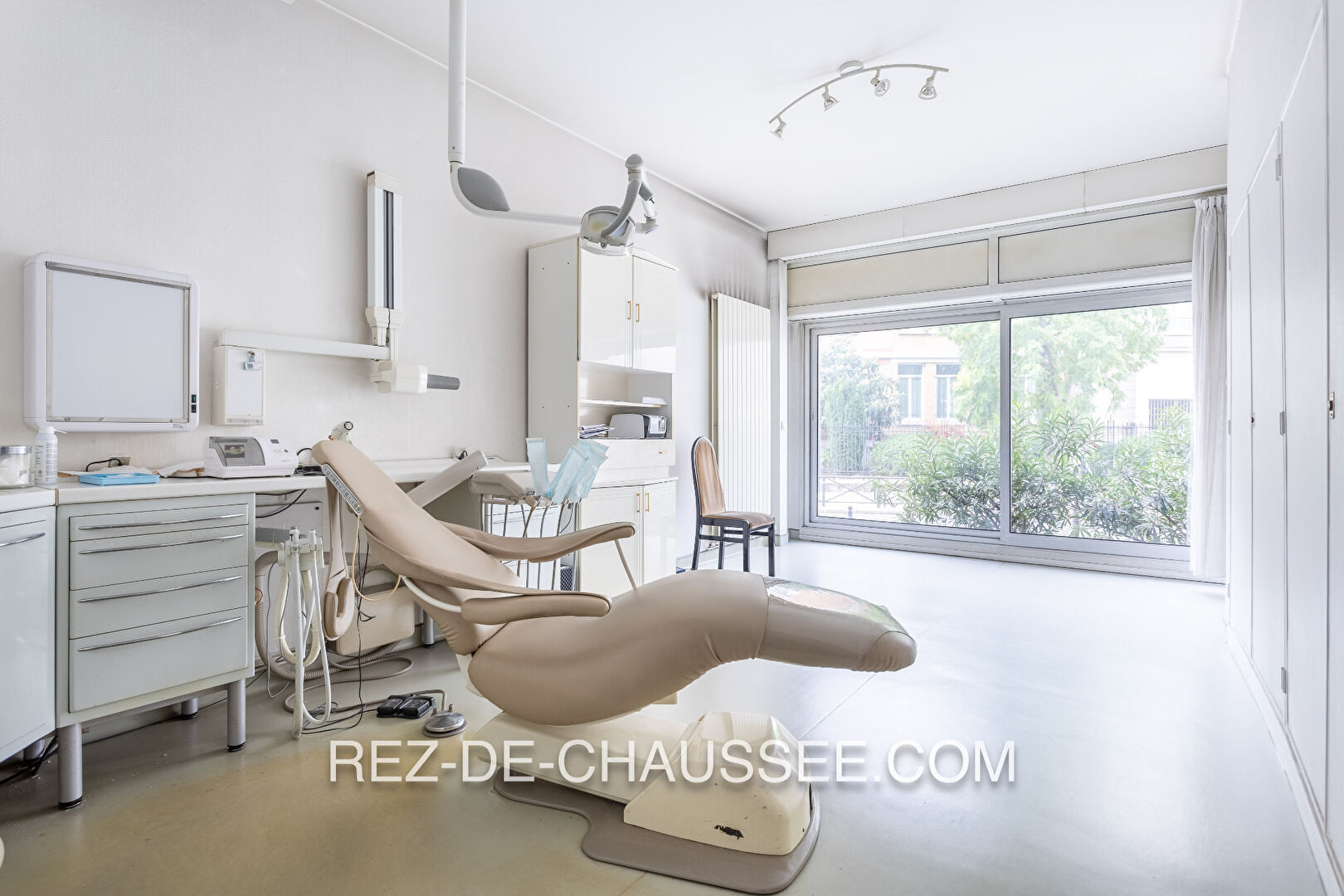 Daumesnil lumineux bureaux en tres bon etat à Paris 12 — photo 2