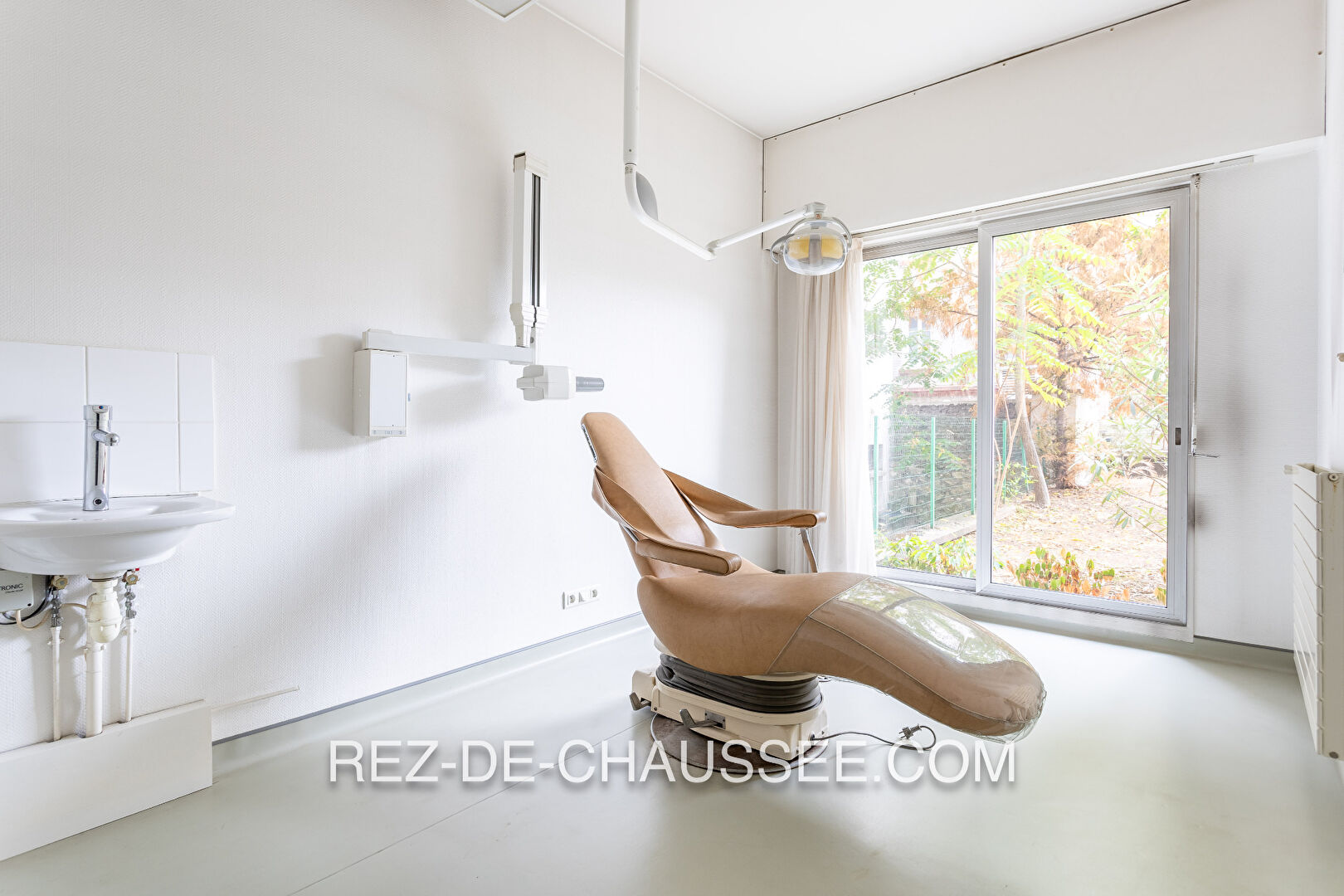 Daumesnil lumineux bureaux en tres bon etat à Paris 12 — photo 5